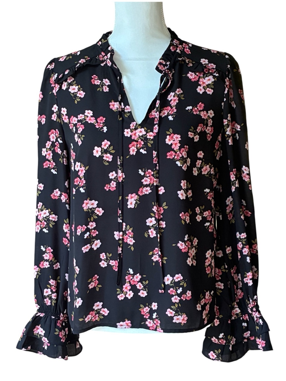 CeCe Black / Pink Floral Roses Ruffle Long Sleeve Tie-Neck Classic Blouse Sz S